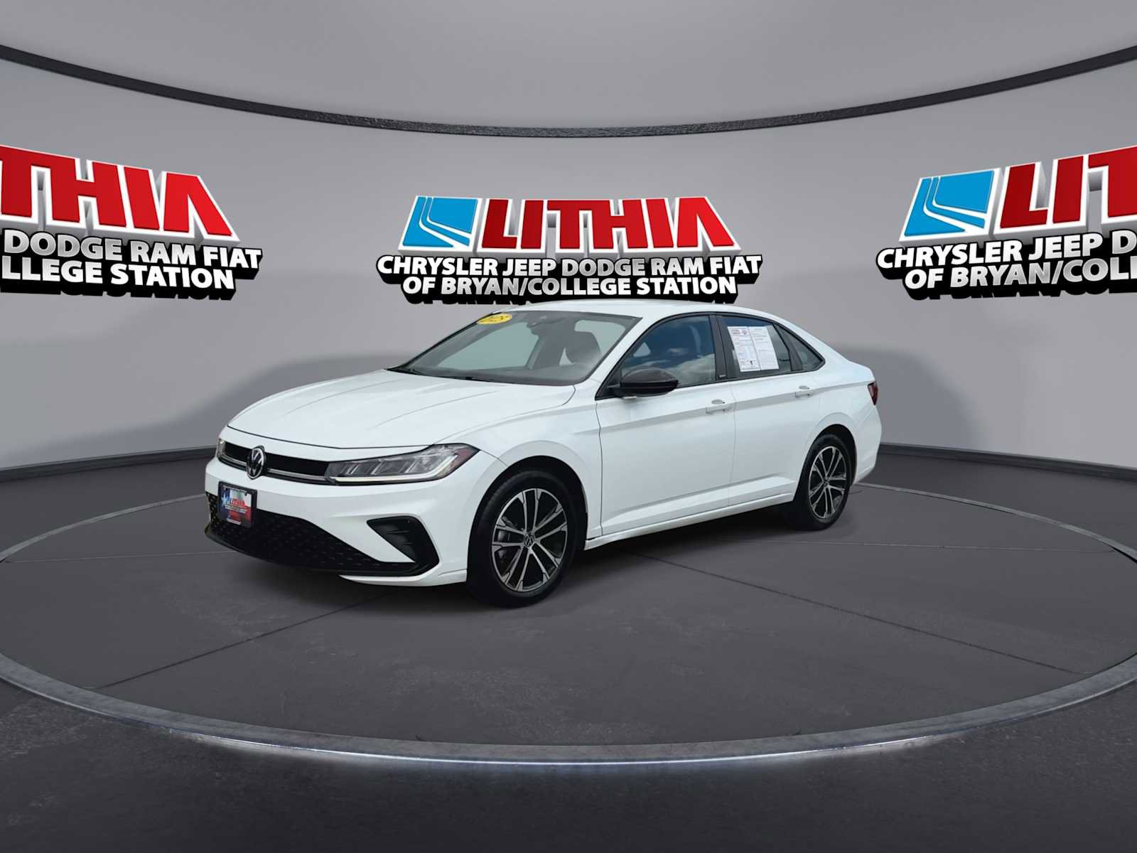 Used 2025 Volkswagen Jetta Sport image 4