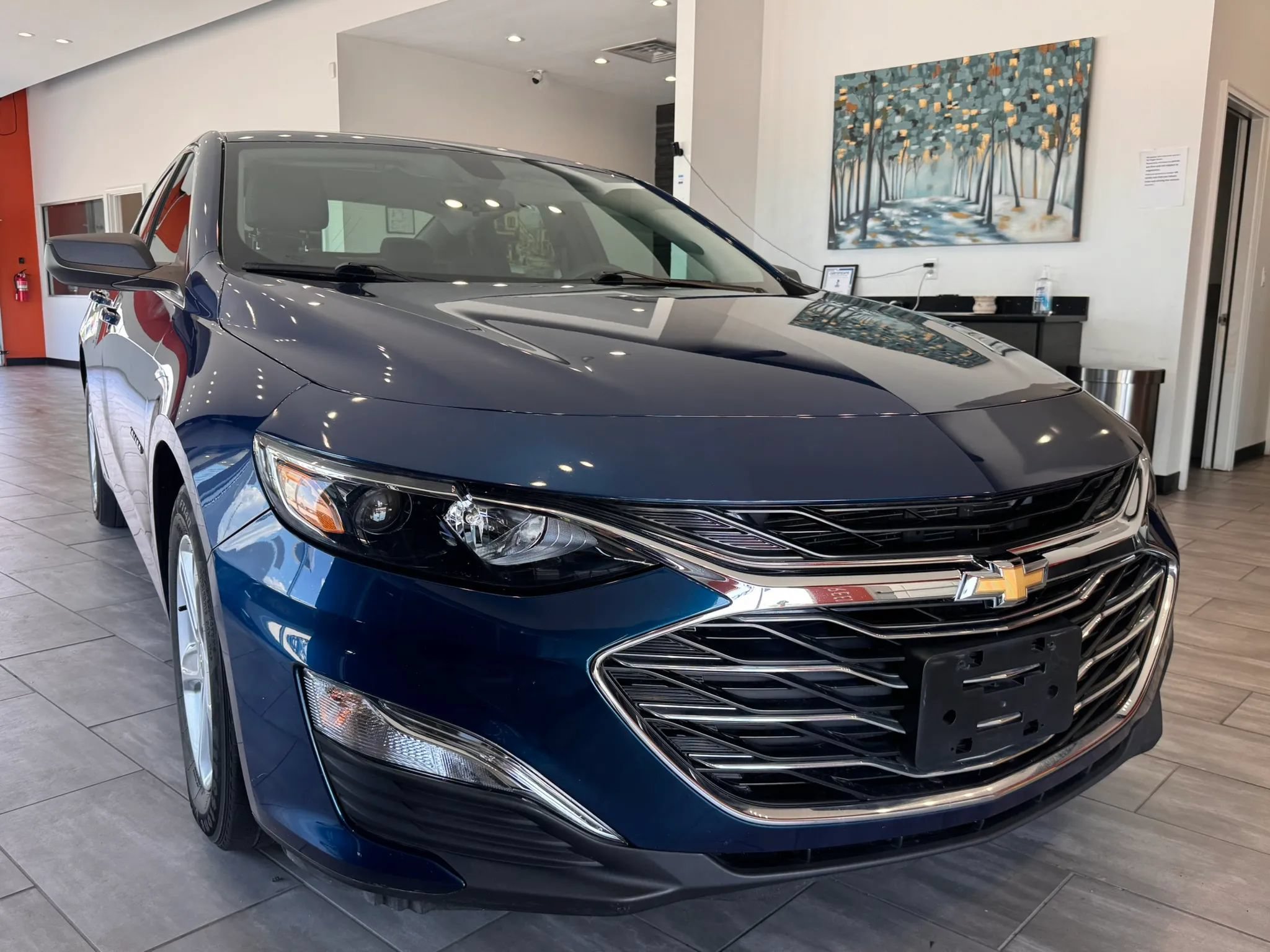 Used 2019 Chevrolet Malibu LS w/ LPO, Convenience Package 2 FWD image 1