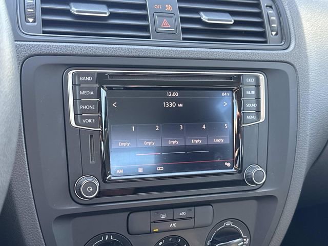 Used 2016 Volkswagen Jetta S image 18