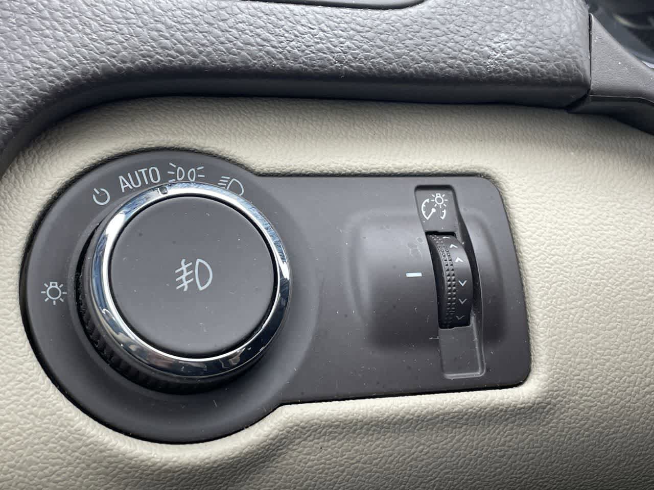 Used 2014 Buick Regal Premium FWD image 27