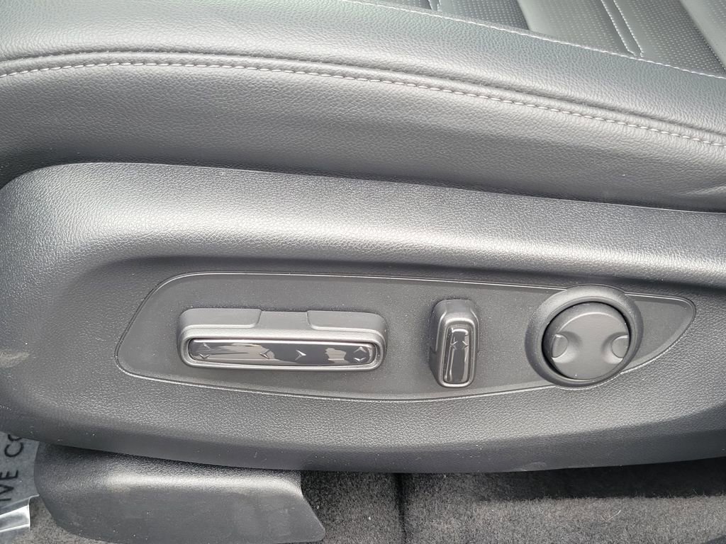 Certified 2025 Honda CR-V EX-L image 19