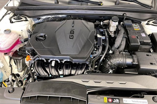 Used 2025 Kia K5 GT-Line w/ GT-Line Premium Package FWD image 9