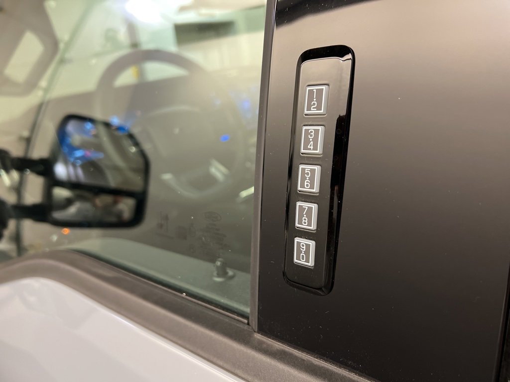 New 2026 Ford F250 Lariat w/ Tremor Off-Road Package image 32