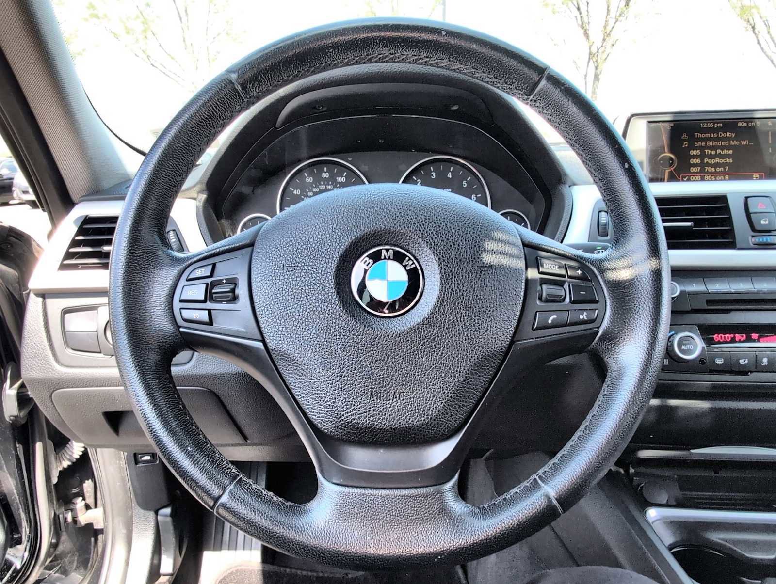 Used 2014 BMW 320i xDrive Sedan image 21