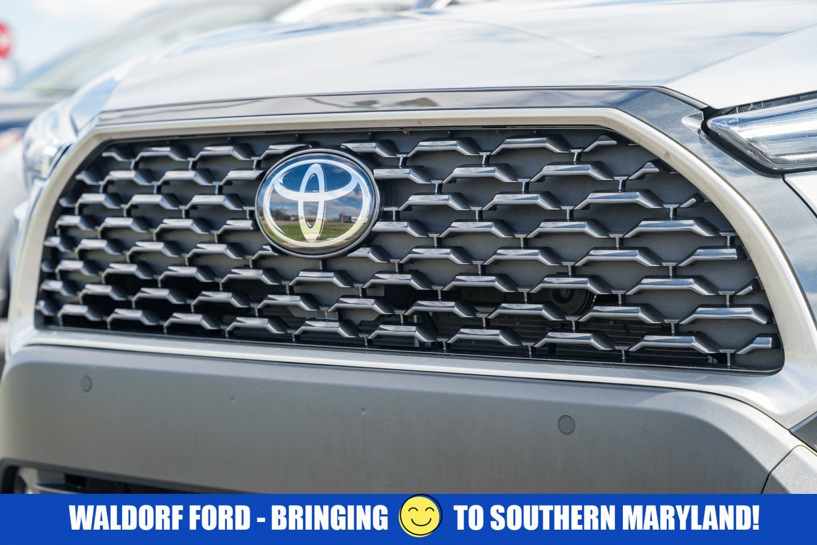 Used 2023 Toyota Corolla Cross XLE w/ Convenience Package image 13