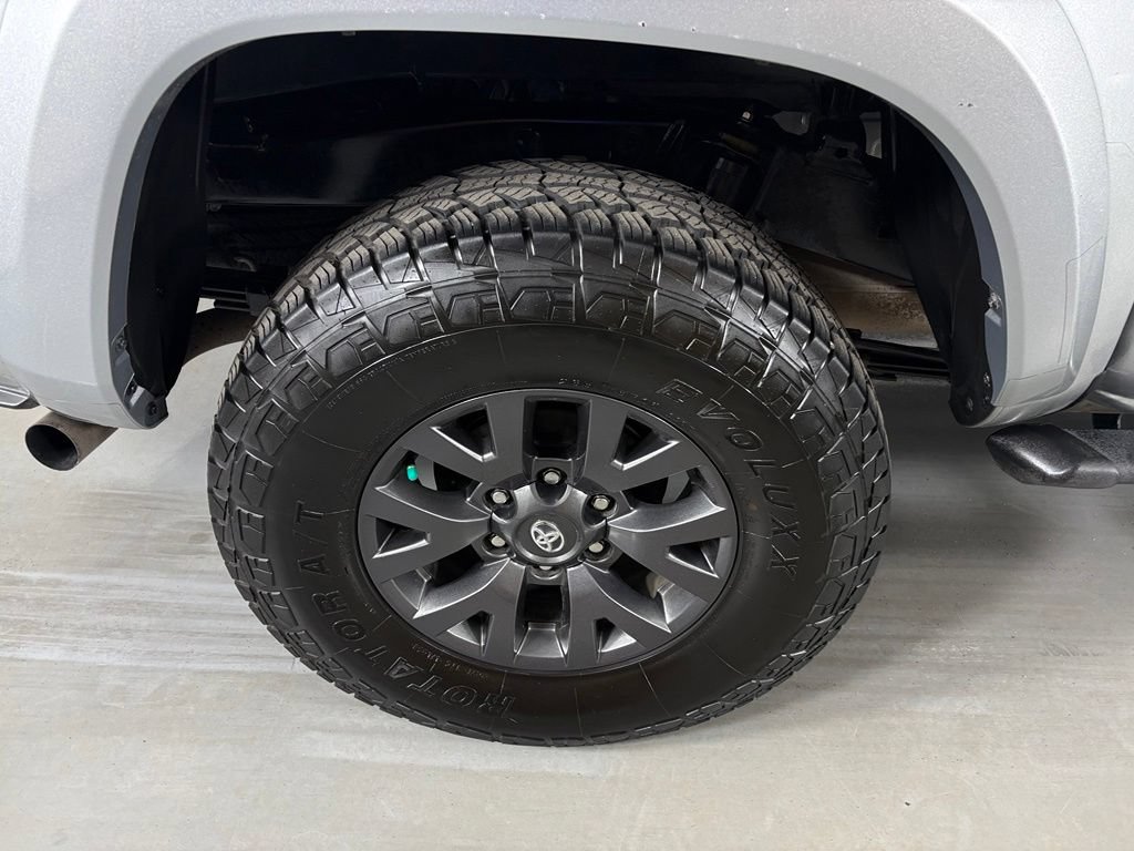 Used 2023 Toyota Tacoma SR5 RWD image 14