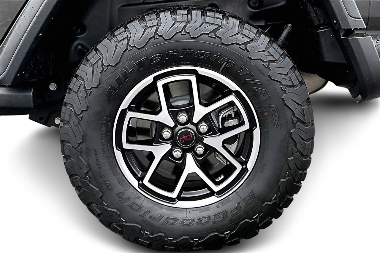 Certified 2025 Jeep Wrangler Unlimited Rubicon image 32
