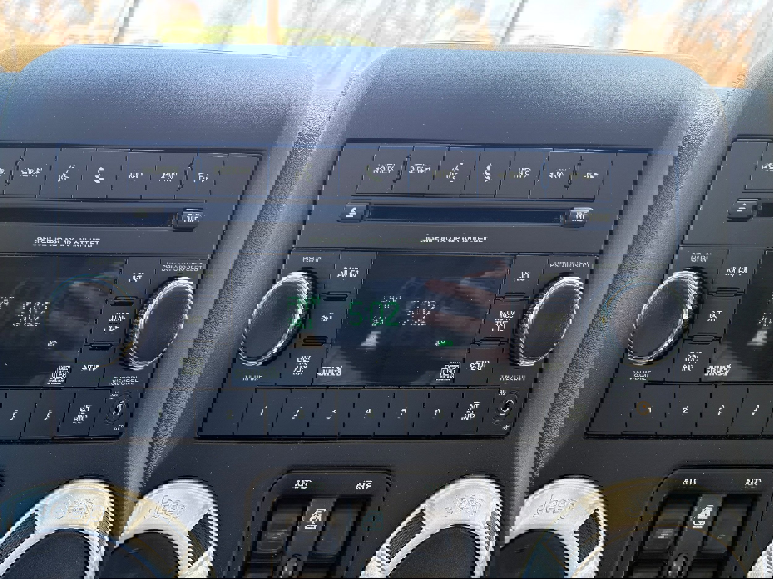 Certified 2017 Jeep Wrangler Unlimited Sahara w/ Connectivity Group image 22