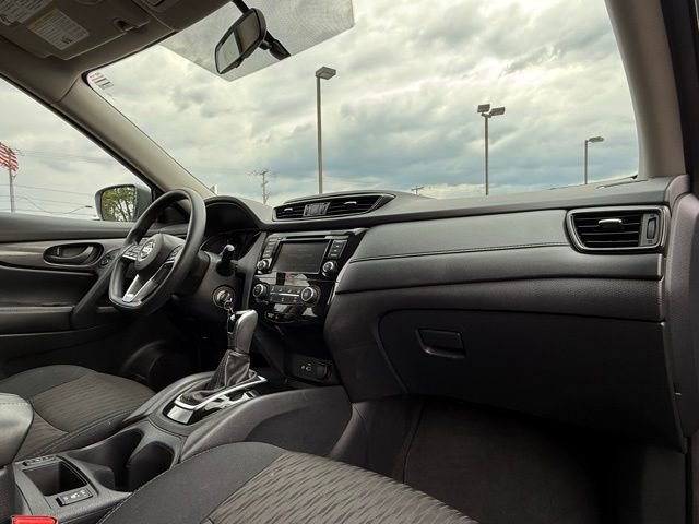 Used 2019 Nissan Rogue S image 18