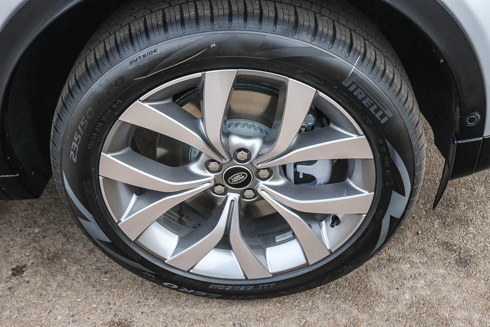 New 2026 Land Rover Discovery Sport Landmark image 14