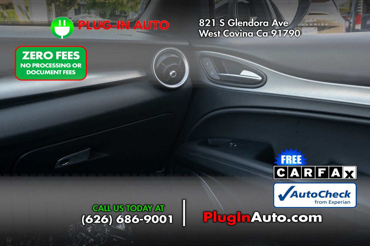 Used 2022 Alfa Romeo Stelvio Veloce AWD/4WD image 18