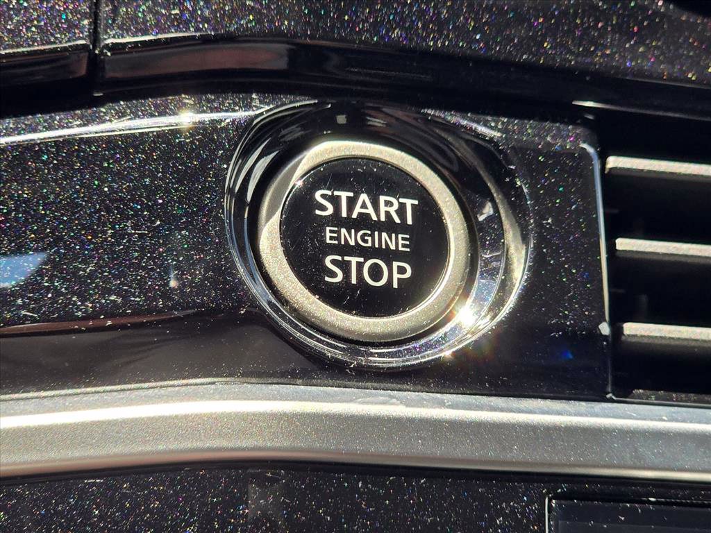 Used 2024 Nissan Pathfinder Platinum w/ Cargo Package AWD/4WD image 19