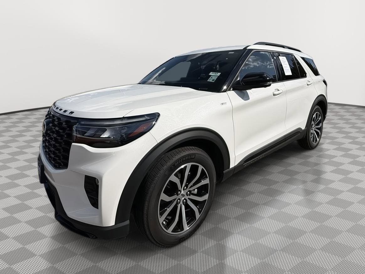 Used 2025 Ford Explorer ST-Line