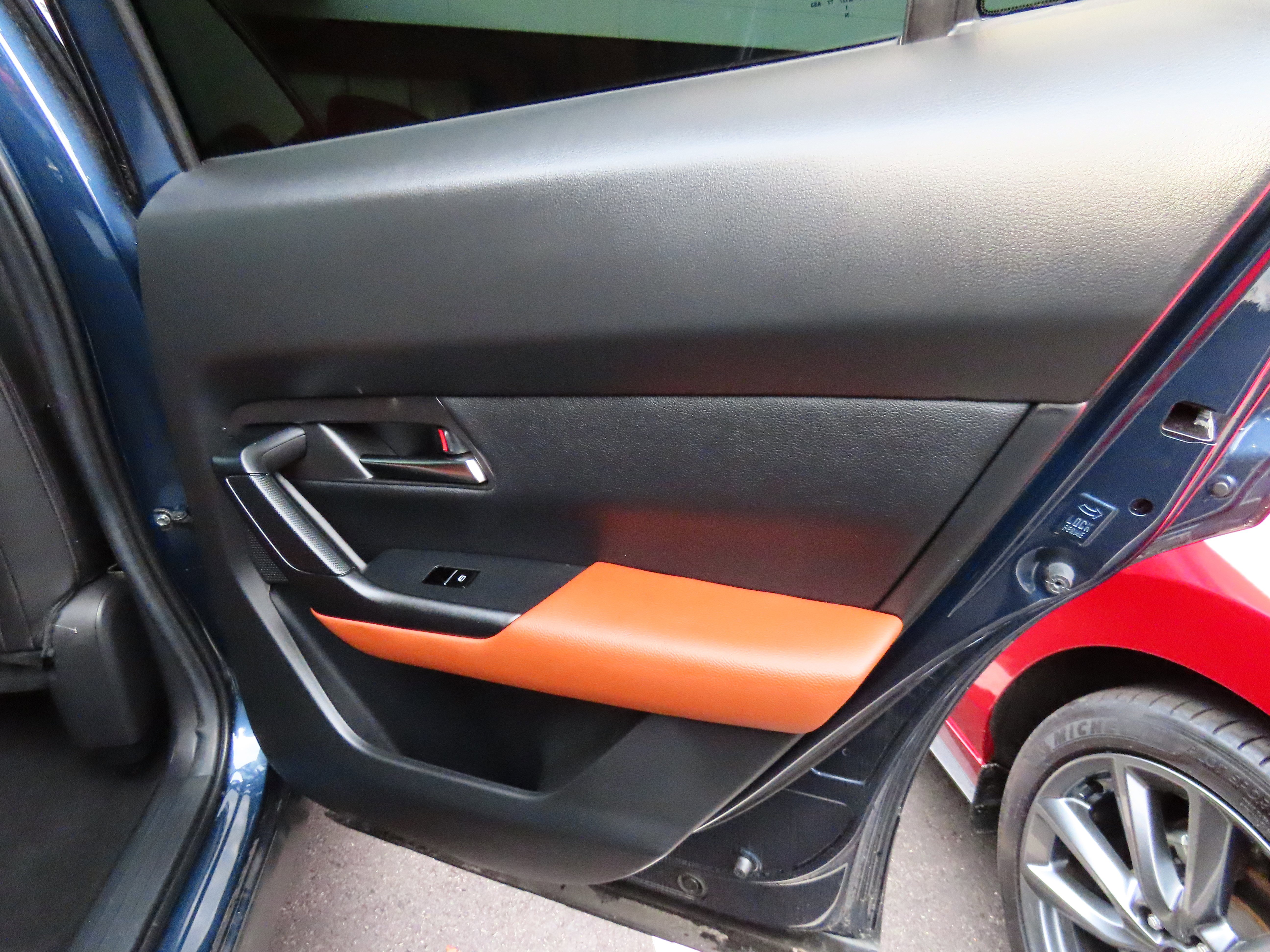 Used 2024 MAZDA CX-50 2.5 Turbo w/ Premium Plus Pkg image 9