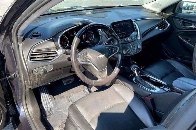 Used 2022 Chevrolet Malibu Premier image 14