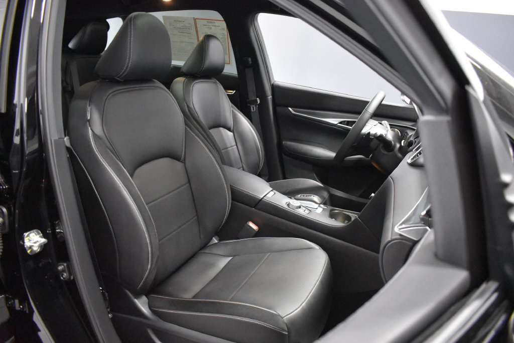 Used 2025 INFINITI QX50 Sport AWD/4WD image 14