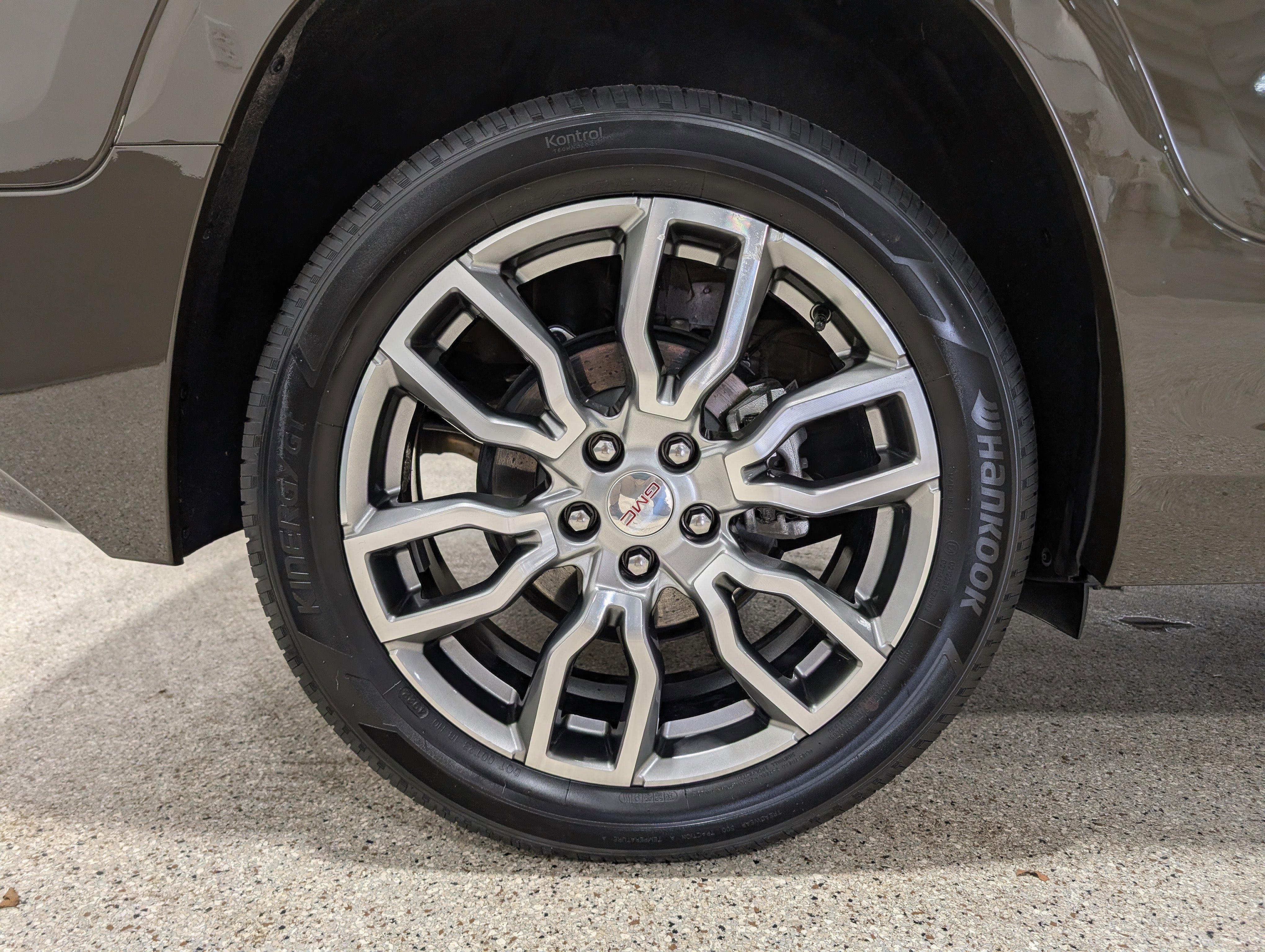 Used 2023 GMC Terrain Denali w/ Denali Premium Package image 11