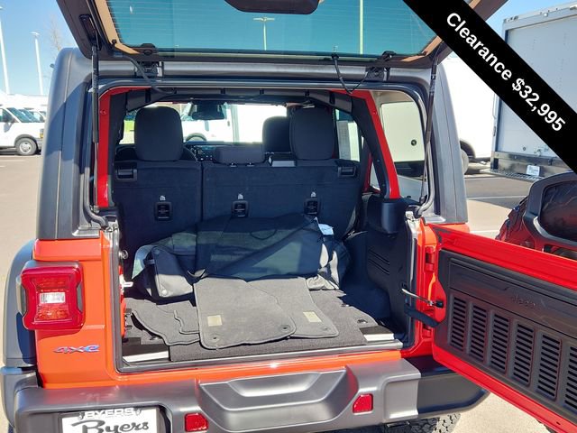 Used 2025 Jeep Wrangler Unlimited Rubicon 4xe AWD/4WD image 28