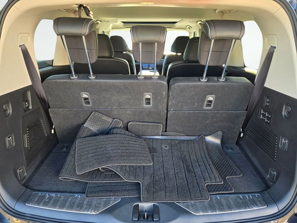 Used 2025 INFINITI QX80 Sensory image 9