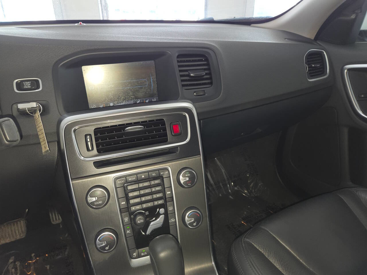 Used 2012 Volvo S60 T5 w/ Climate Pkg FWD image 32
