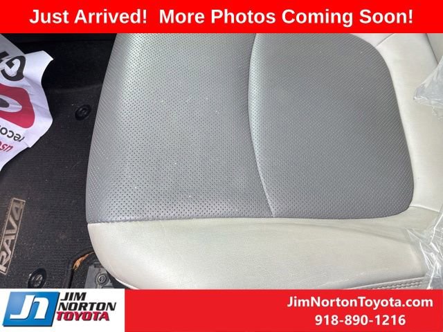 Used 2020 Toyota RAV4 Limited AWD/4WD image 9