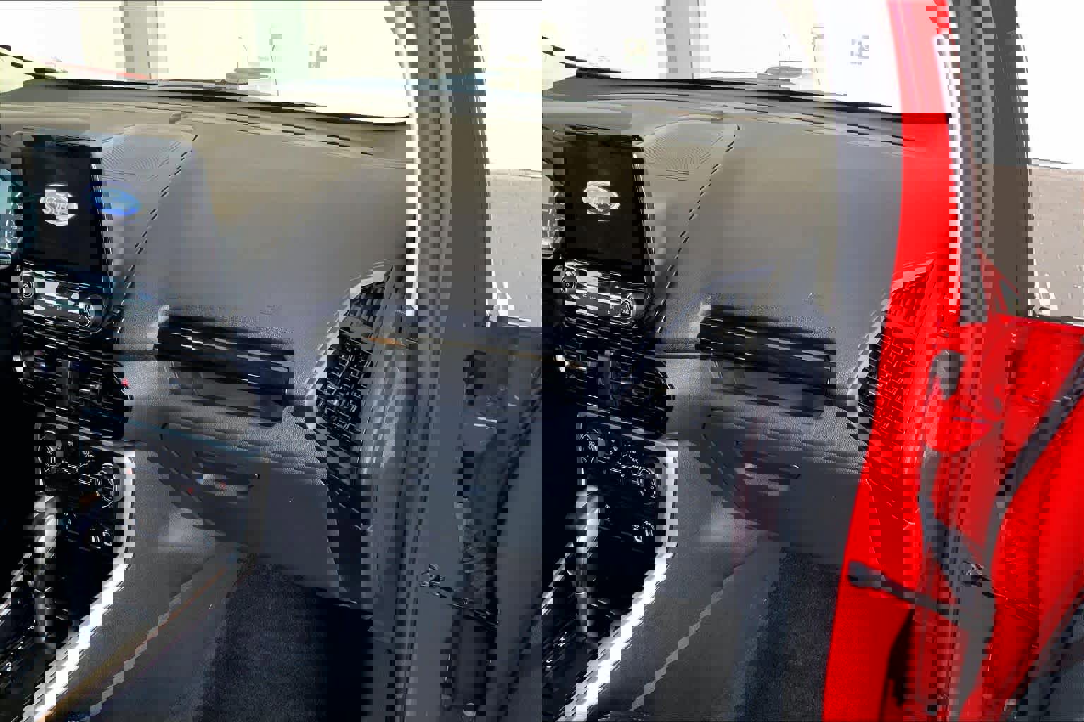 Used 2020 Ford EcoSport Titanium image 19