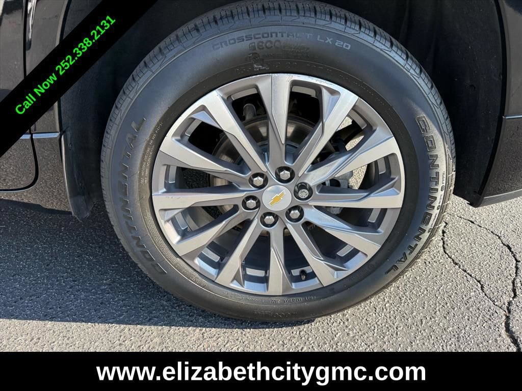 Used 2023 Chevrolet Traverse Premier AWD/4WD image 16