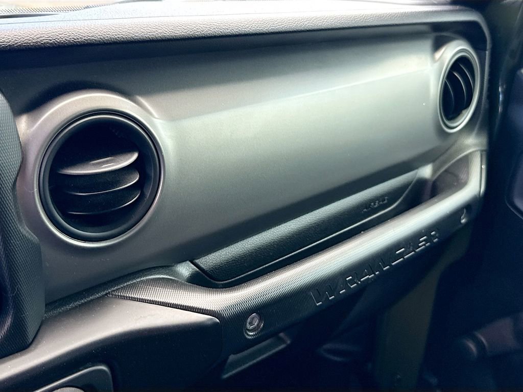 Used 2021 Jeep Wrangler Unlimited Willys image 22