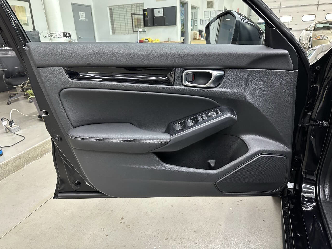 Used 2025 Honda Civic Sport Touring image 10