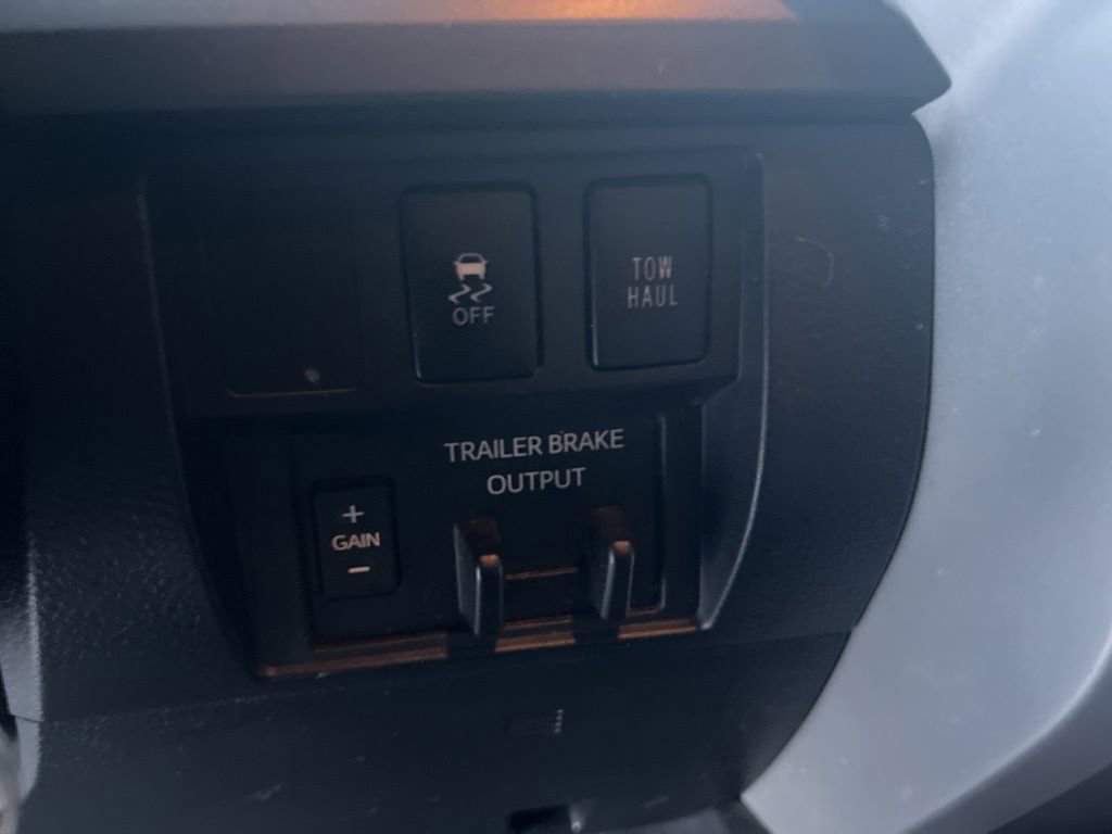 Used 2018 Toyota Tundra SR5 image 17