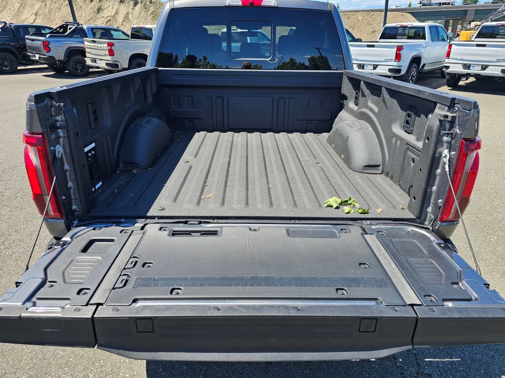 Used 2025 Ford F150 Platinum AWD/4WD image 25