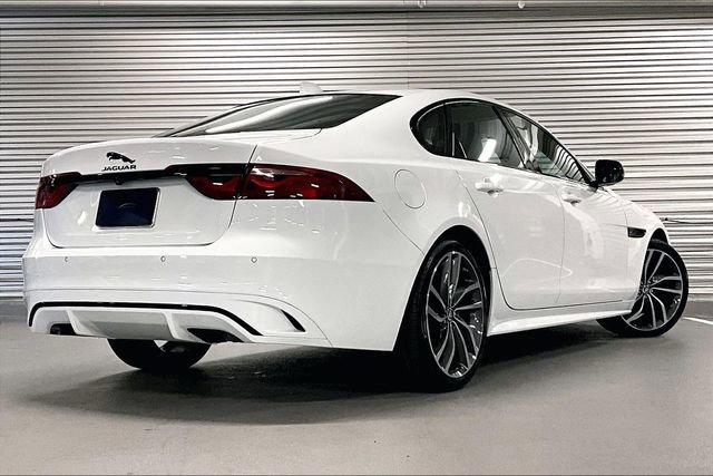 New 2024 Jaguar XF R-Dynamic SE image 4