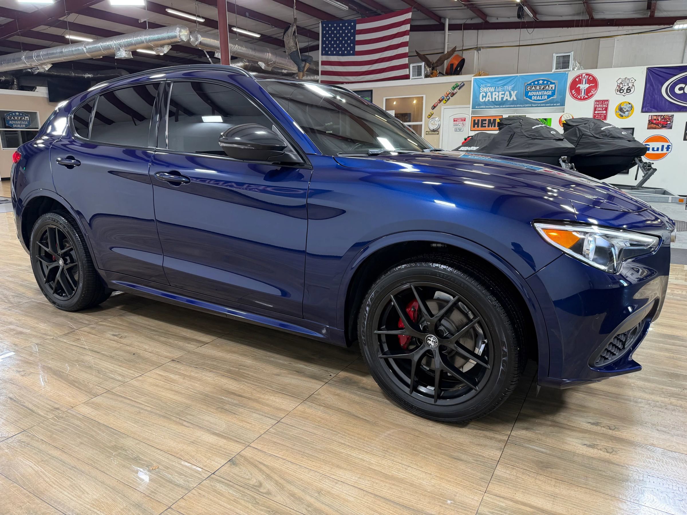 Used 2021 Alfa Romeo Stelvio Ti w/ Nero Edizione image 3