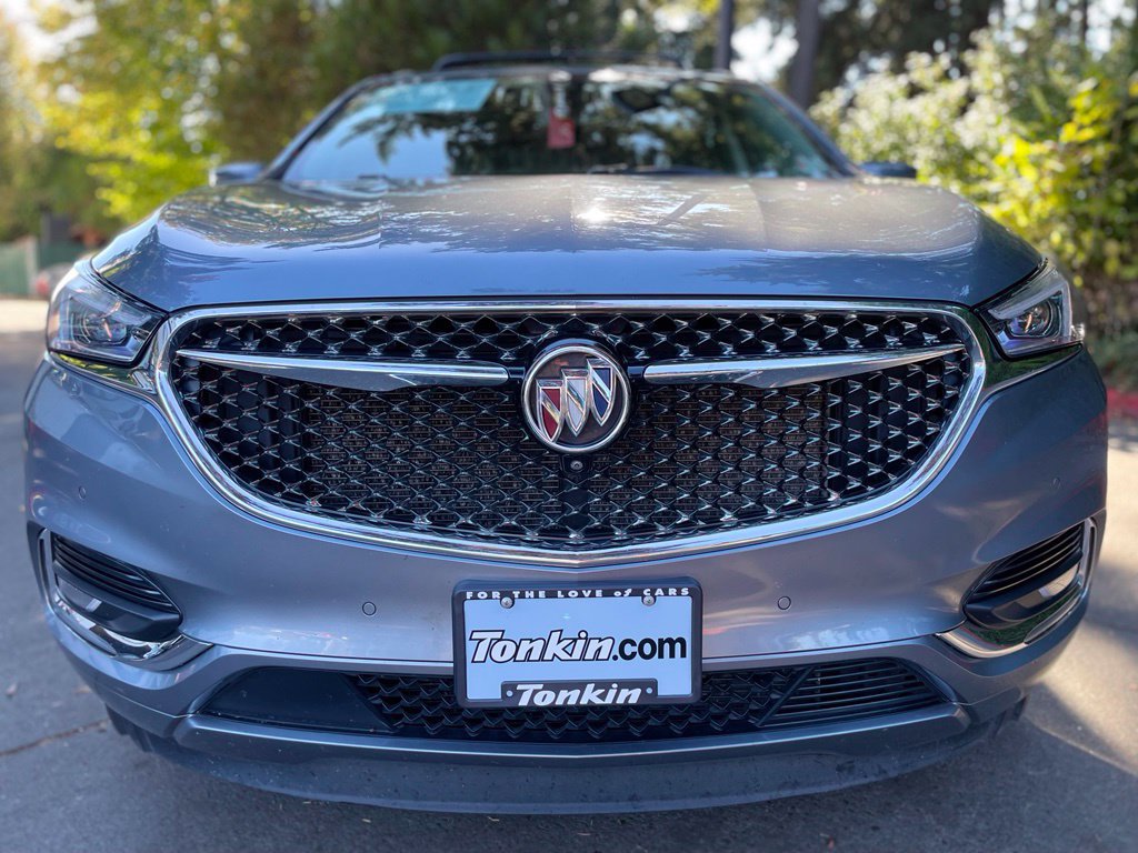 Used 2021 Buick Enclave Avenir w/ Avenir Technology Package AWD/4WD image 9