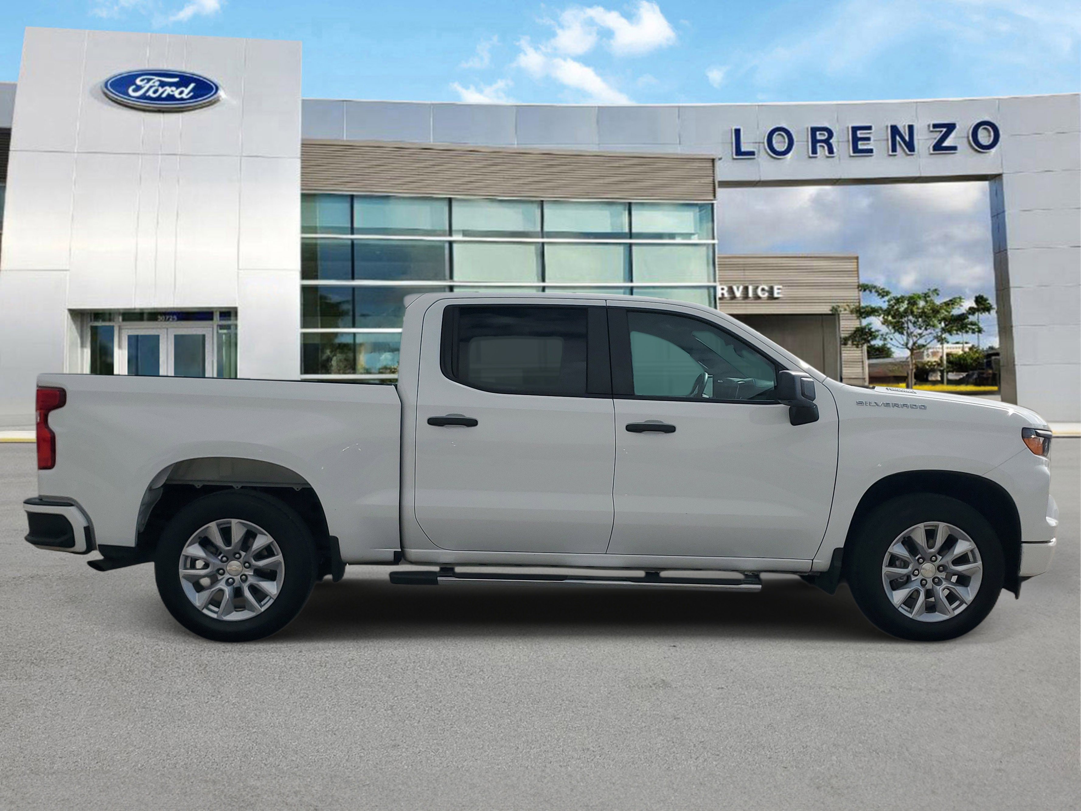 Used 2022 Chevrolet Silverado 1500 Custom RWD image 4