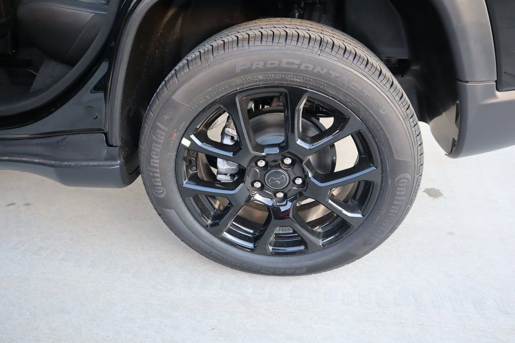 New 2026 Jeep Compass Latitude image 17