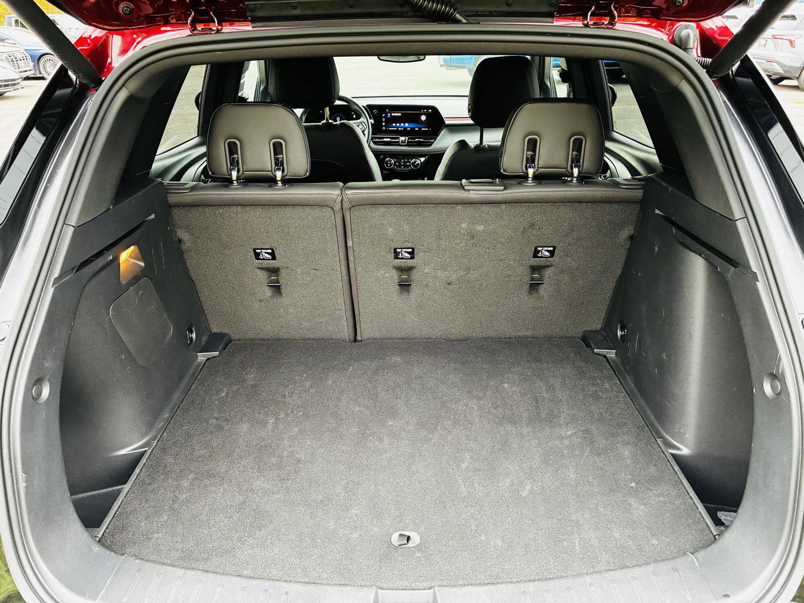 Used 2024 Chevrolet TrailBlazer RS w/ Convenience Package image 43