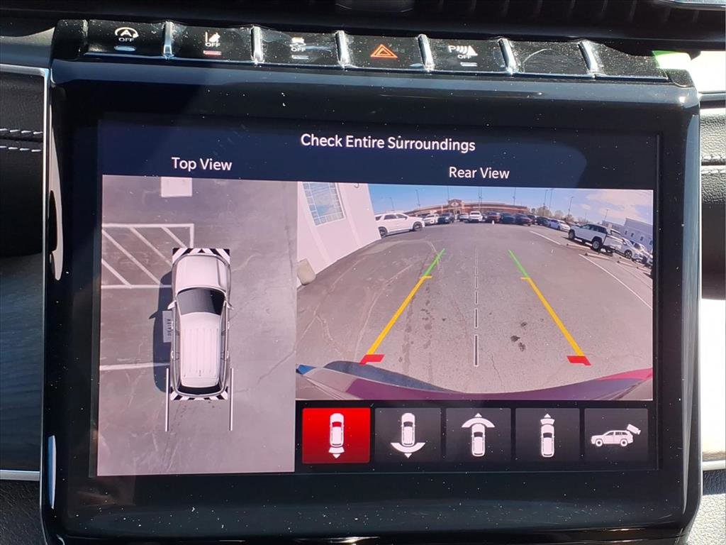 Used 2025 Jeep Grand Cherokee Limited w/ Luxury Tech Group II image 24