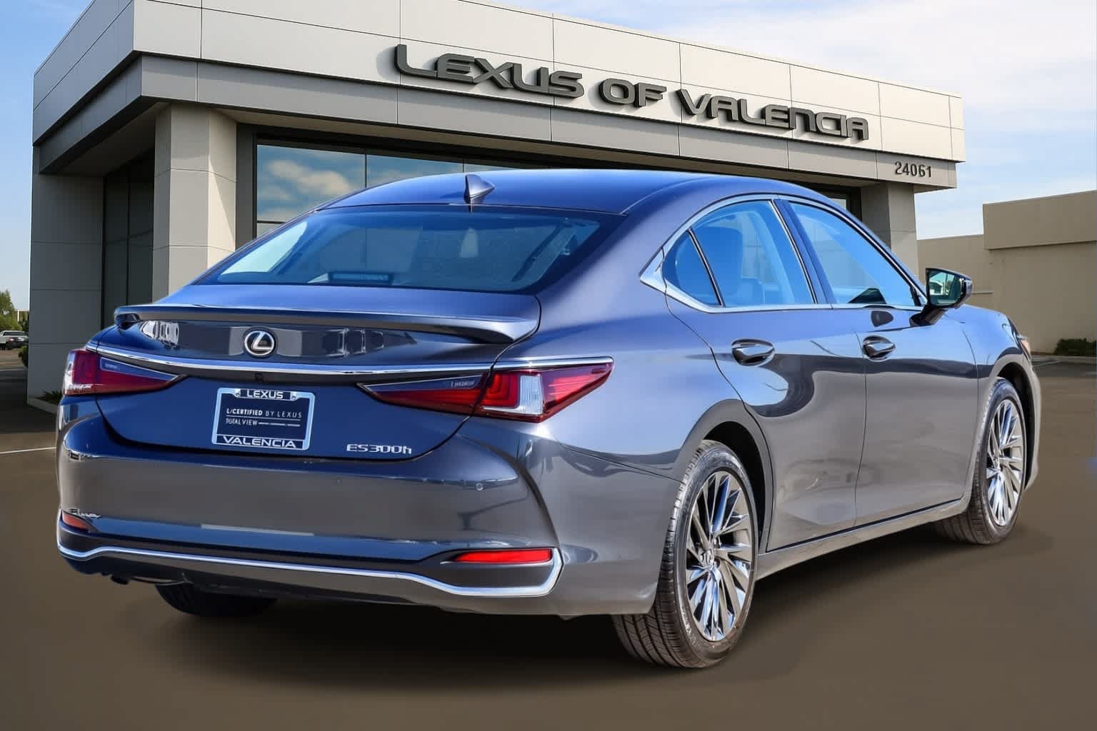 Certified 2025 Lexus ES 300h w/ Accessory Package (Z1) FWD image 4