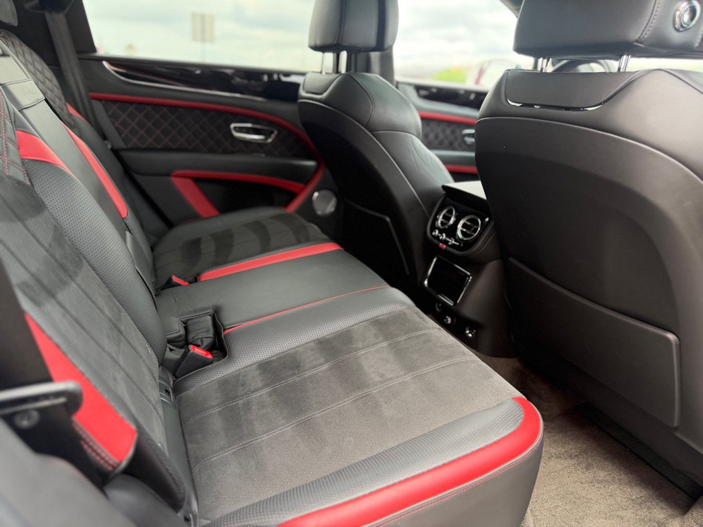 Used 2021 Bentley Bentayga Speed AWD/4WD image 13