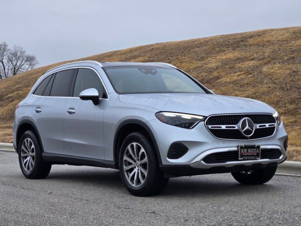 Used 2023 Mercedes-Benz GLC 300 4MATIC image 9