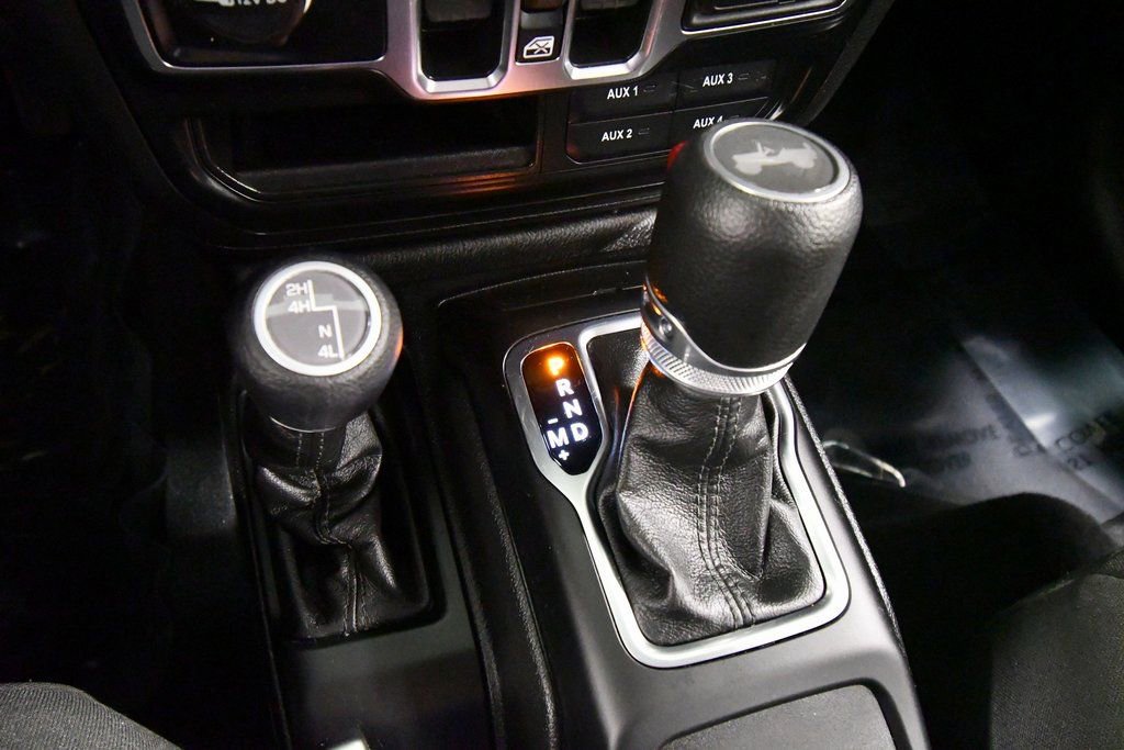 Used 2023 Jeep Wrangler Sport image 26