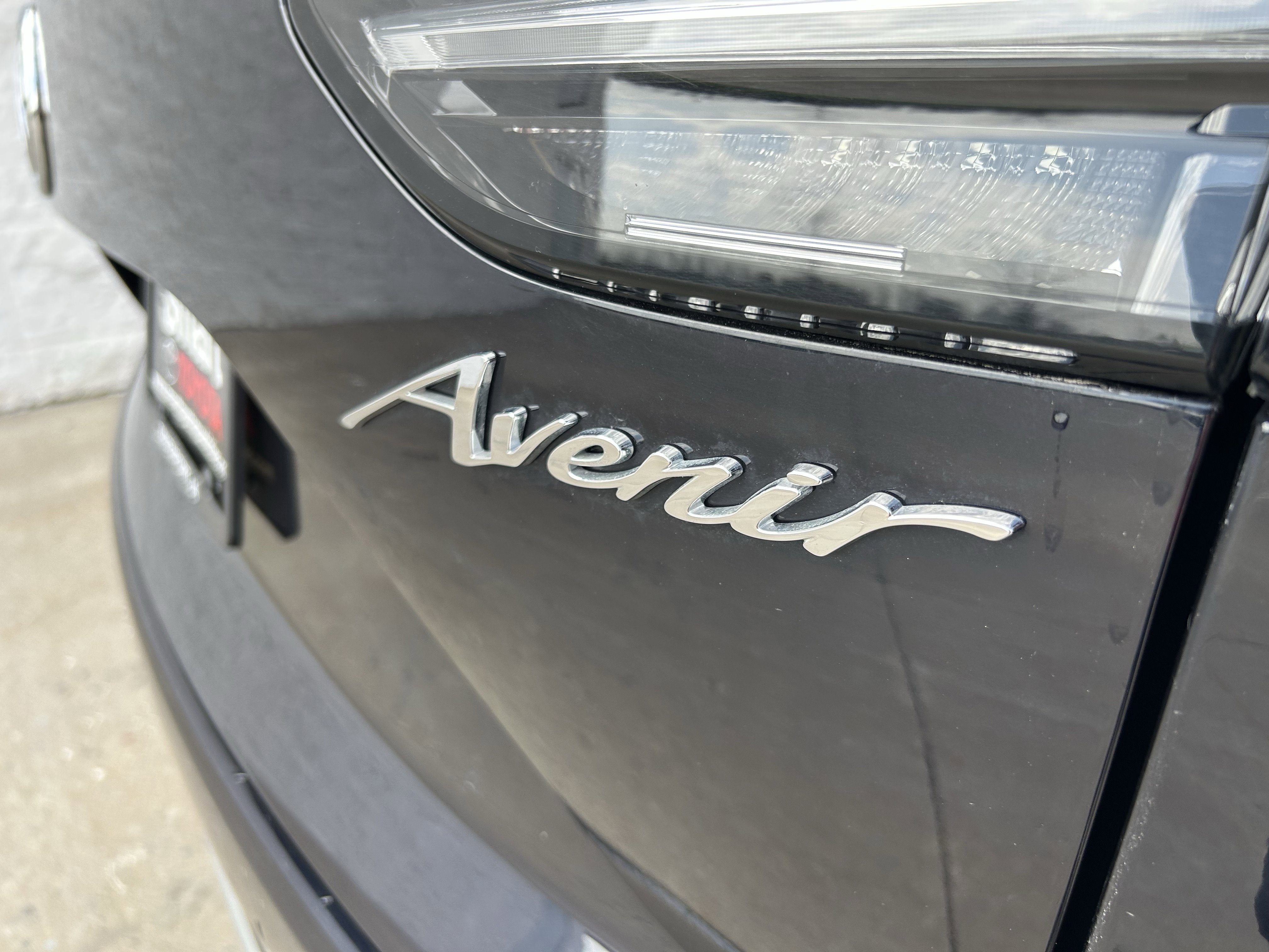 Used 2021 Buick Envision Avenir w/ Technology Package II AWD/4WD image 14