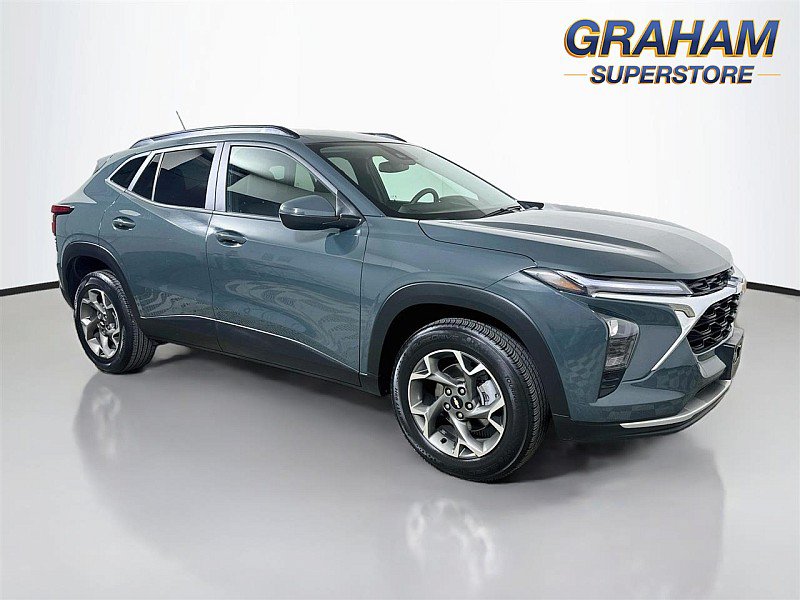 Used 2025 Chevrolet Trax LT FWD video 1
