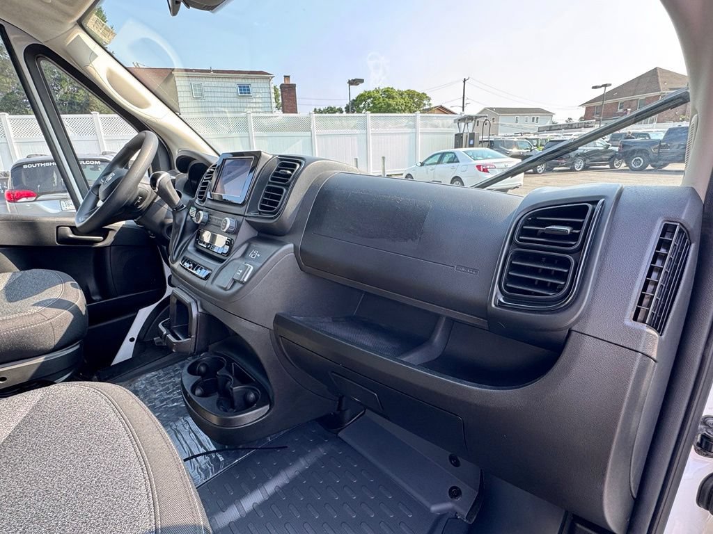 Used 2025 RAM ProMaster 2500 w/ U-Haul Equipment Group FWD image 20