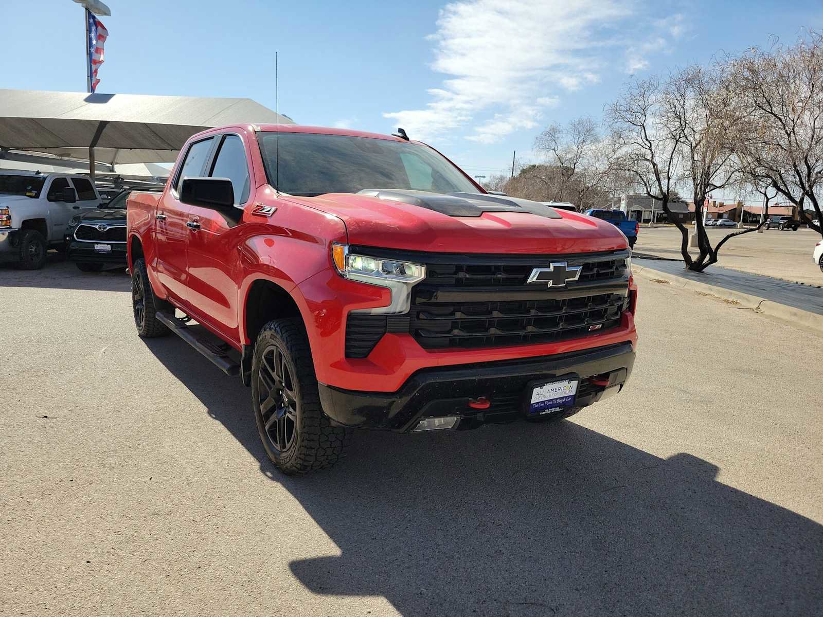 Used 2024 Chevrolet Silverado 1500 LT Trail Boss w/ Convenience Package II image 2