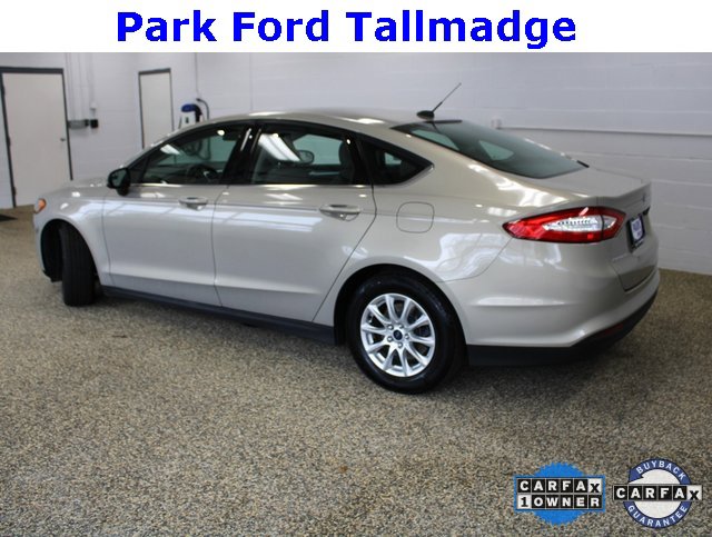 Used 2015 Ford Fusion S image 2