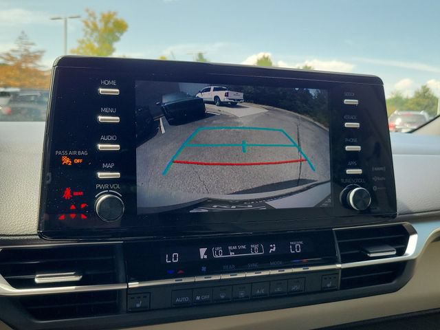 Used 2021 Toyota Sienna XLE FWD image 22