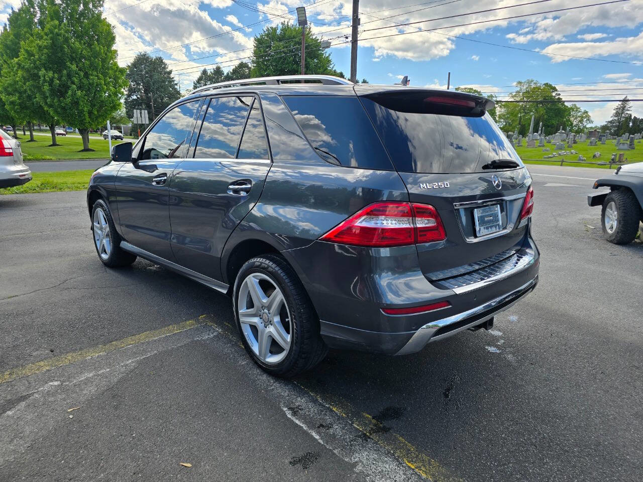 Used 2015 Mercedes-Benz ML 250 BlueTEC 4MATIC image 5