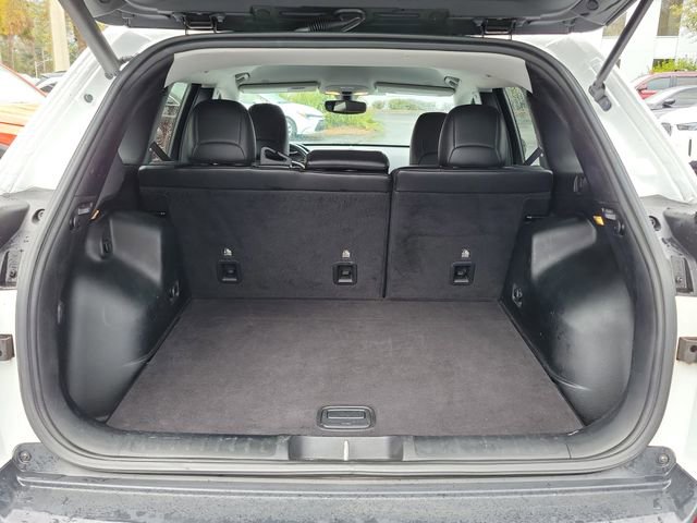 Used 2019 Jeep Cherokee Latitude Plus w/ Comfort/Convenience Group image 8